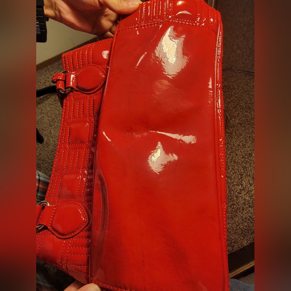 Red hand bag - Picture 3 of 4